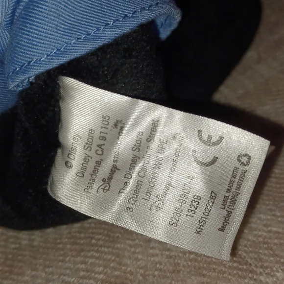 DISNEY OSWALD THE LUCKY RABBIT 17" SOFT PLUSH STUFFED. WILL MAKE A GREAT GIFT!! - Picture 4 of 6